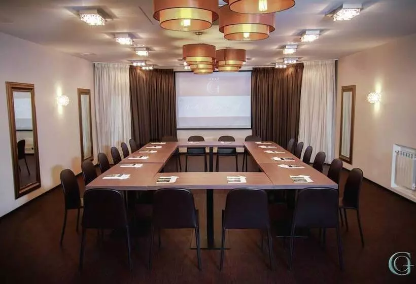 בית מלון כפרי Graf Orlov