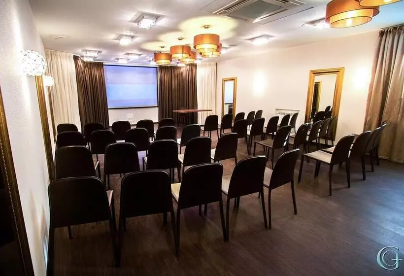 בית מלון כפרי Graf Orlov