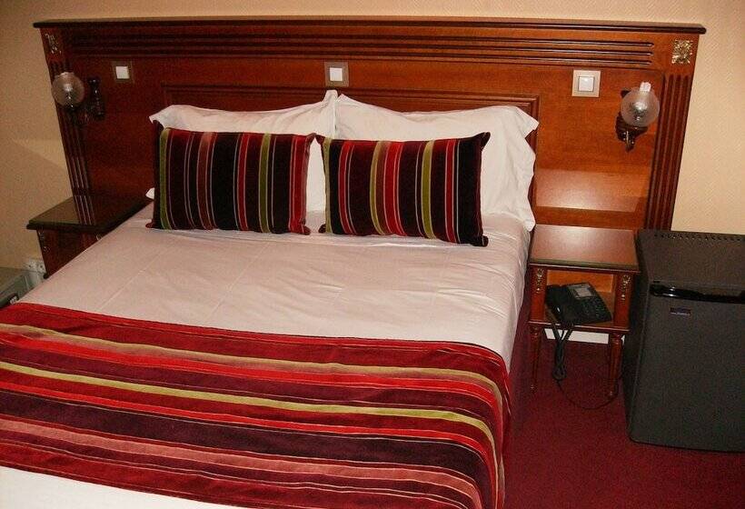 בית מלון כפרי Hôtel Du Val De Seine