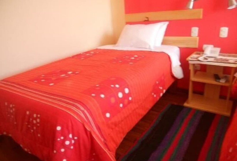 ホテル Kuntur Inn