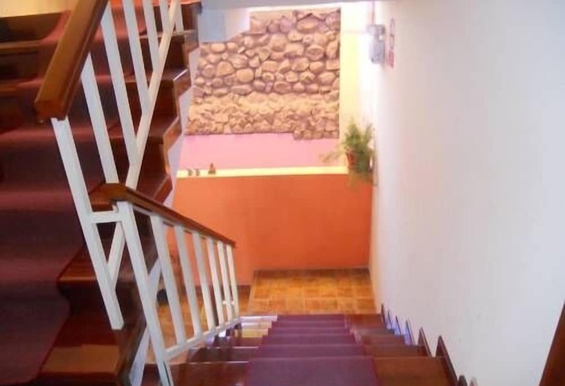 ホテル Kuntur Inn