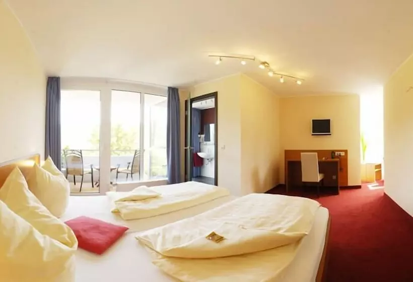 هتل Maarium Meerfeld