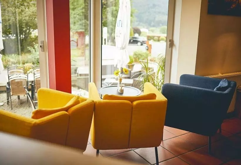 هتل Maarium Meerfeld