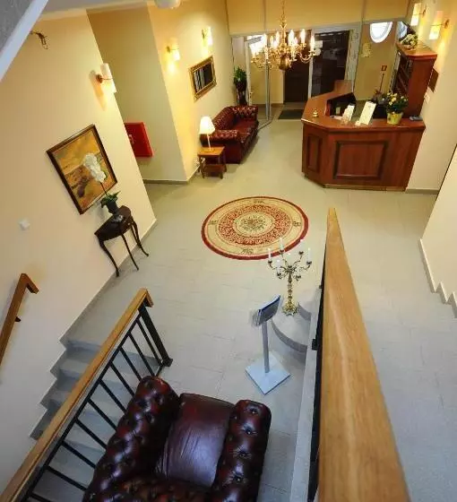 호텔 Maxim Kwidzyn