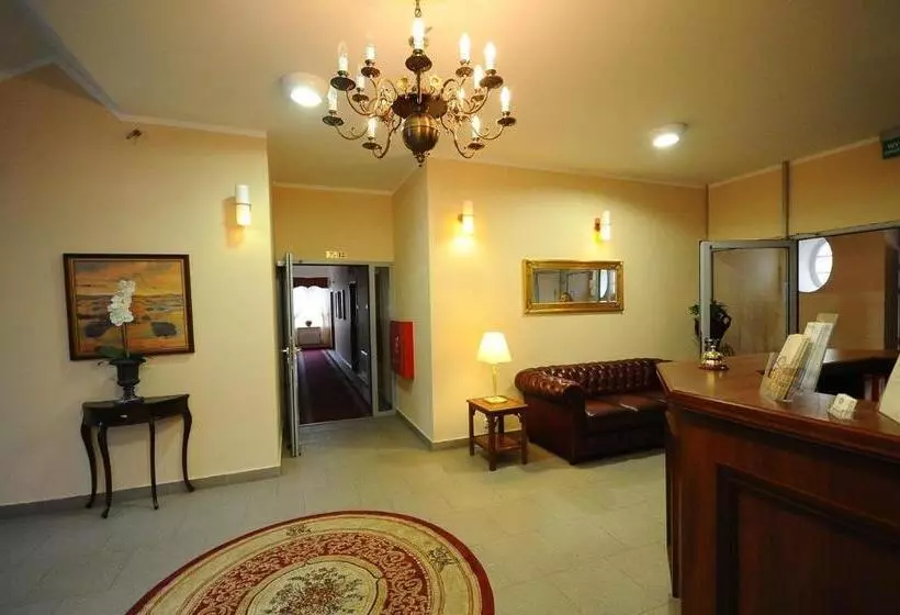 호텔 Maxim Kwidzyn