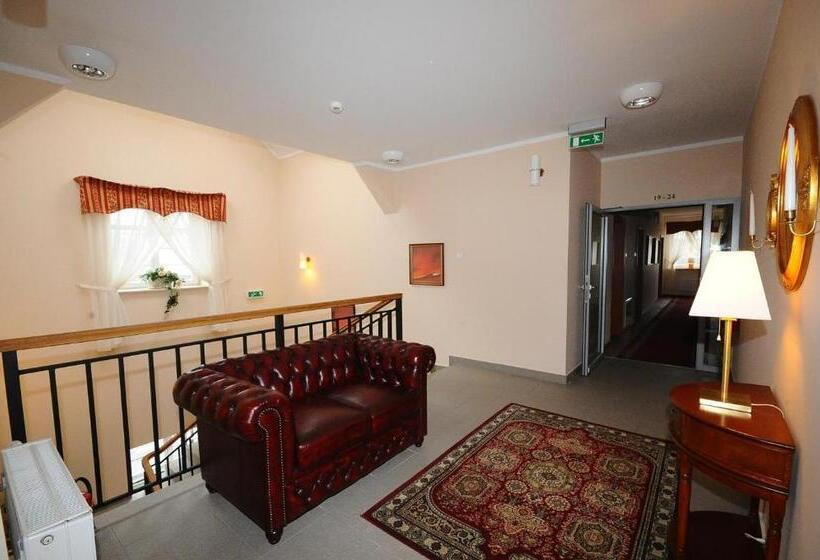 ホテル Maxim Kwidzyn