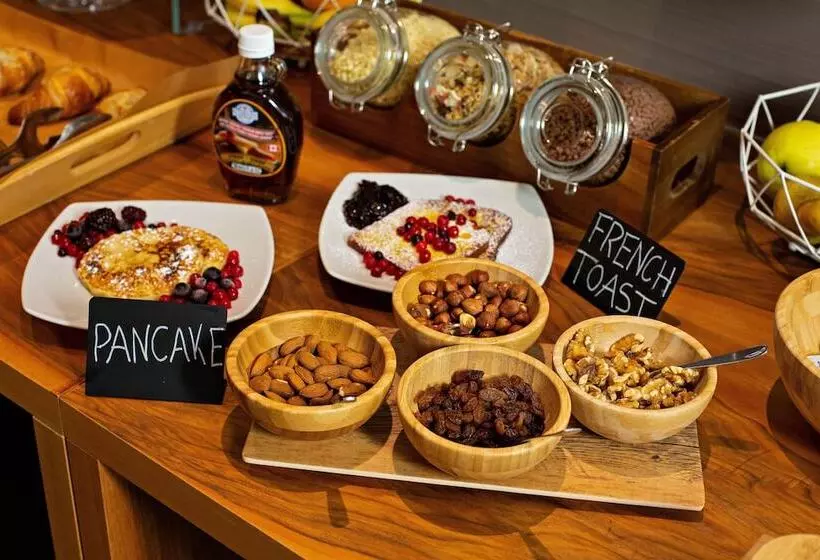 Отель Mediterraneo