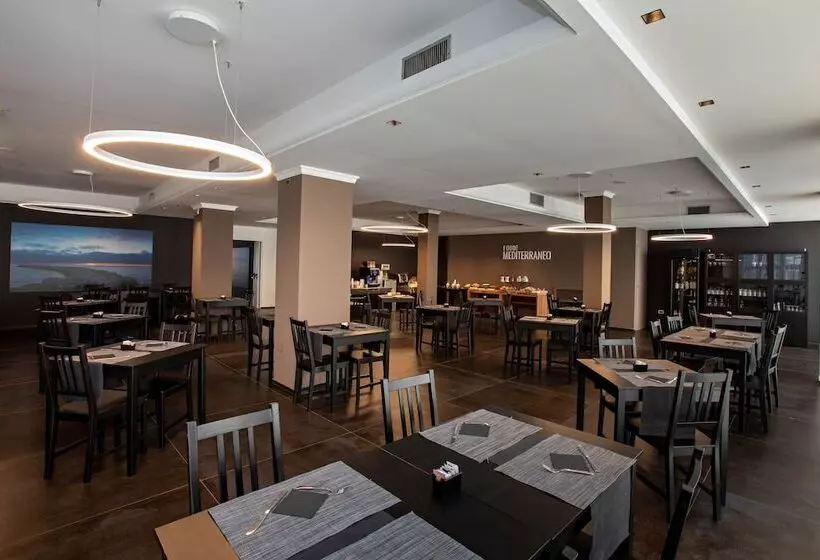 Отель Mediterraneo