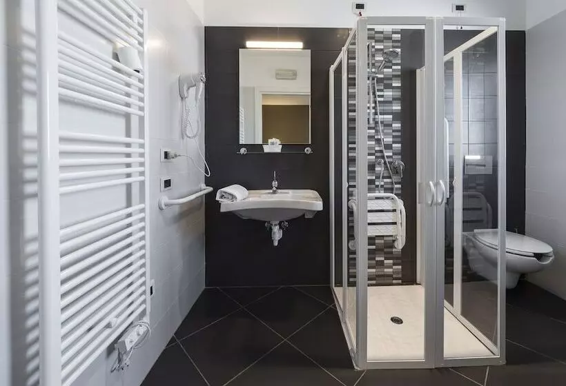 Отель Mediterraneo