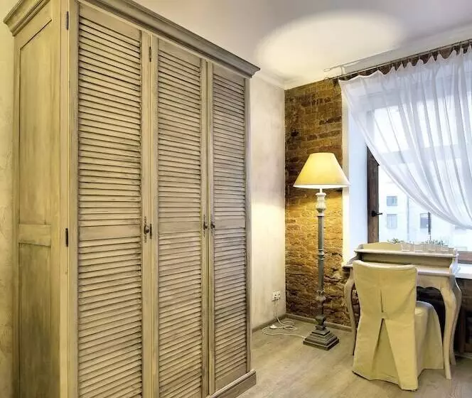 Remarka Hotel On Stolyarniy