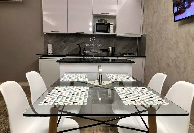 Remarka Hotel On Stolyarniy