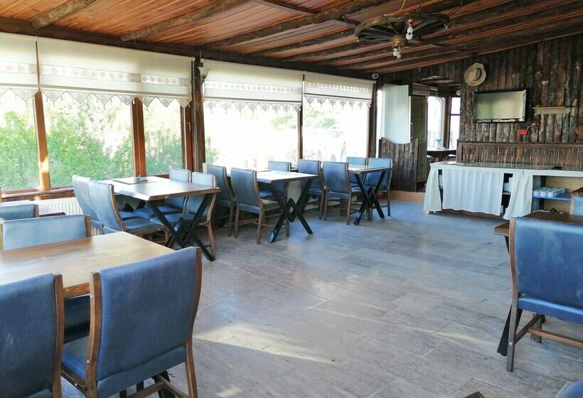 هتل Seven Rock Cave