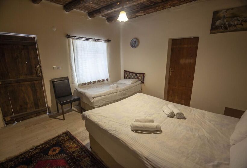 هتل Seven Rock Cave