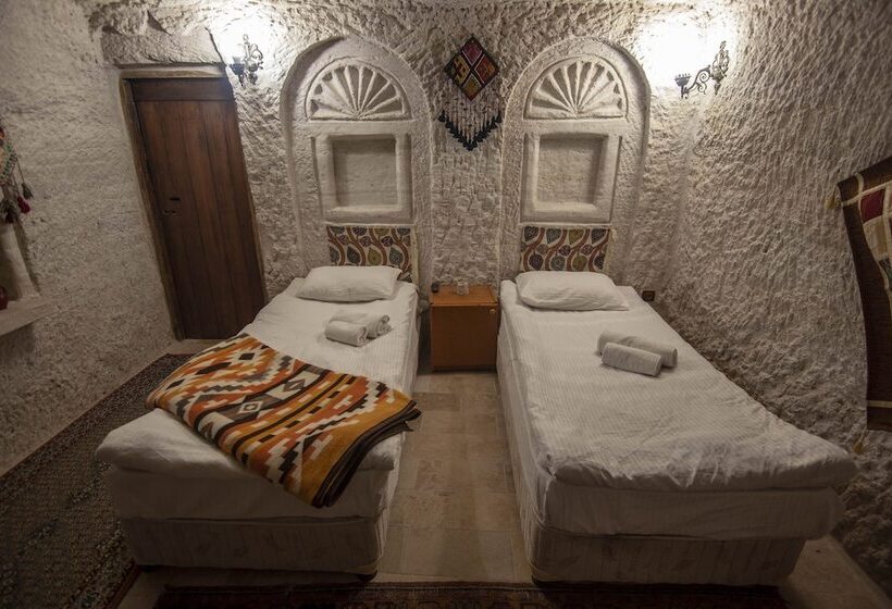 هتل Seven Rock Cave