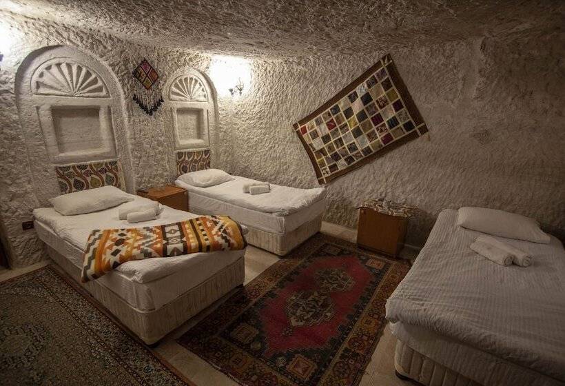 هتل Seven Rock Cave