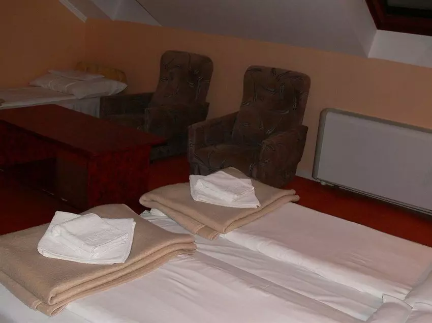 Hotell Svájci Lak - Swiss Lodge