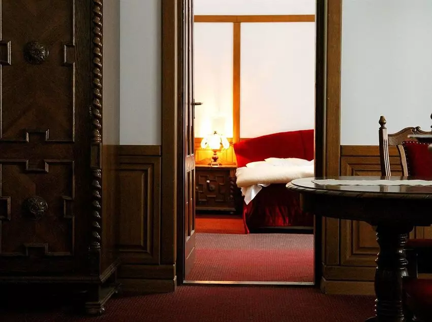 Hotell Svájci Lak - Swiss Lodge