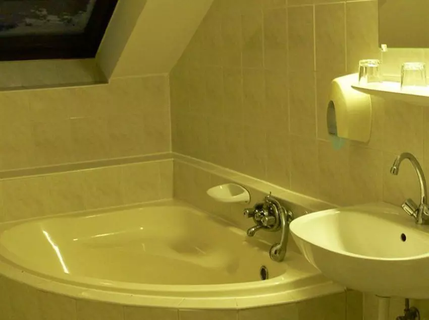 Hotell Svájci Lak - Swiss Lodge