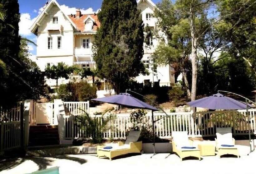 Отель Villa La Chêneraie