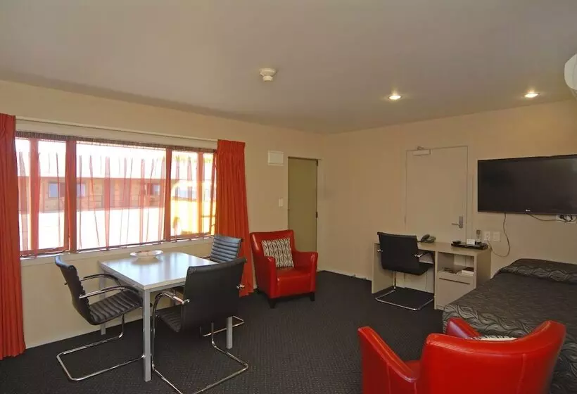 모텔 Omahu Motor Lodge