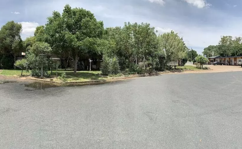 Orana Windmill Motel