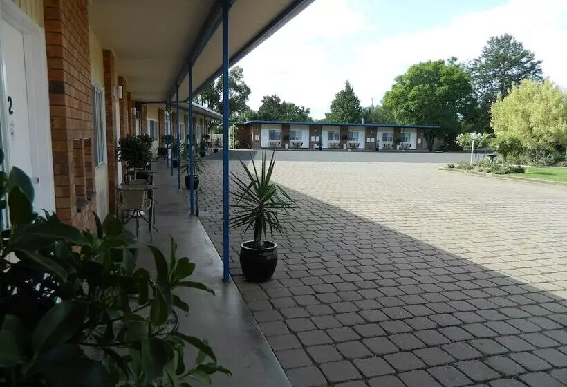 Orana Windmill Motel