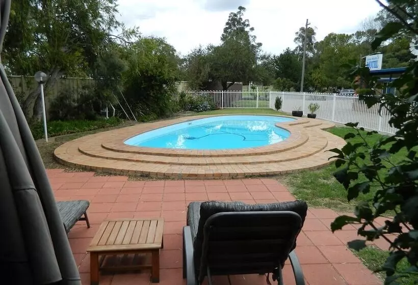 Orana Windmill Motel