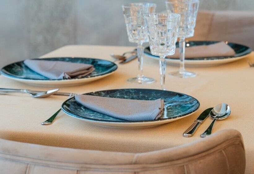 W Regal Boutique Hotel&spa