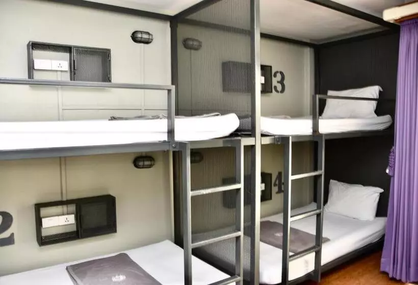 ユースホステル Mad Monkey Bangkok