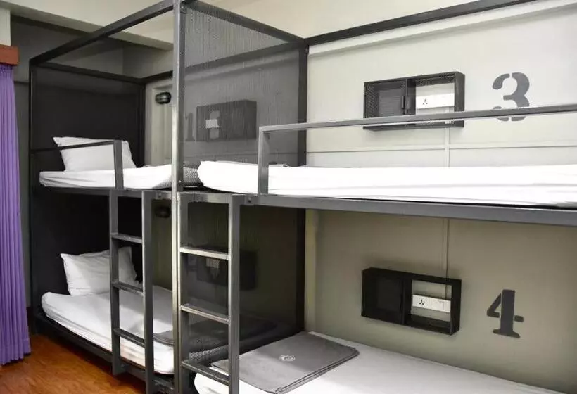 ユースホステル Mad Monkey Bangkok