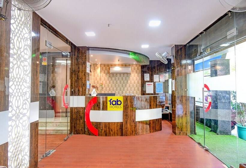 酒店 Super Collection O Park Circus Formerly Imperio