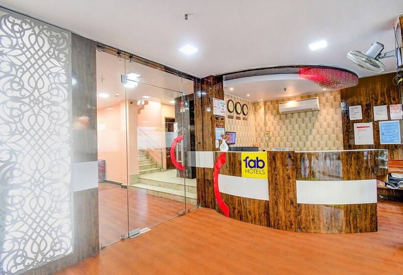 酒店 Super Collection O Park Circus Formerly Imperio