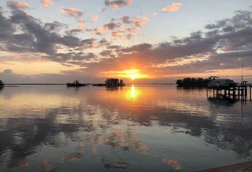 בית מלון כפרי Island View Cottages Sebastian