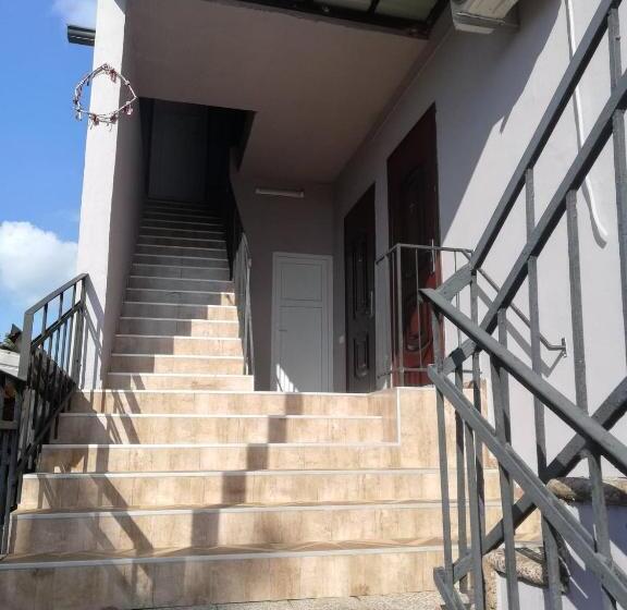 پانسیون Naziti House