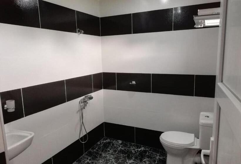 پانسیون Naziti House