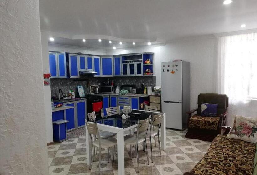 پانسیون Naziti House