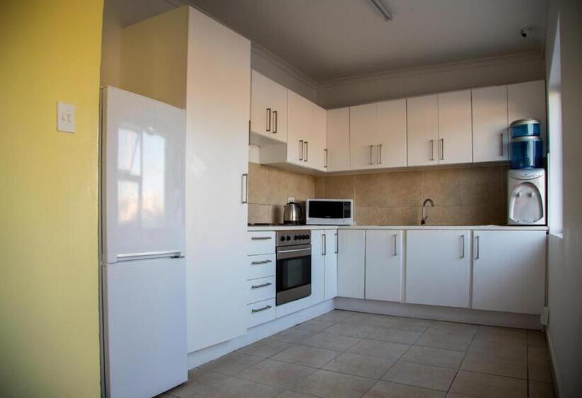 פנסיון Annex Lodge & Spa