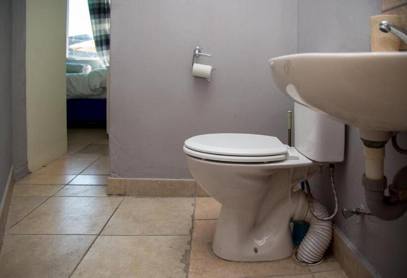 פנסיון Annex Lodge & Spa