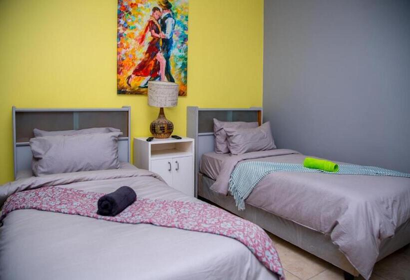 פנסיון Annex Lodge & Spa