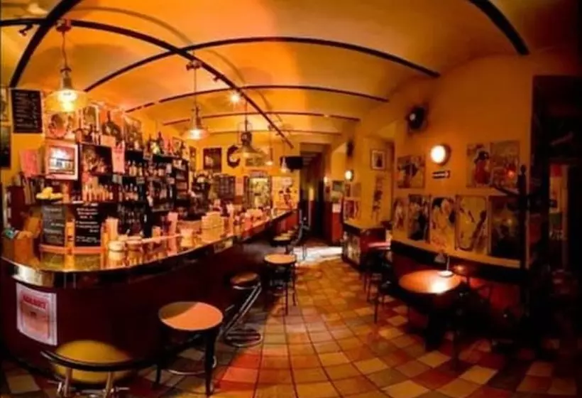 تختخواب و صبحانه Kolory Guest House