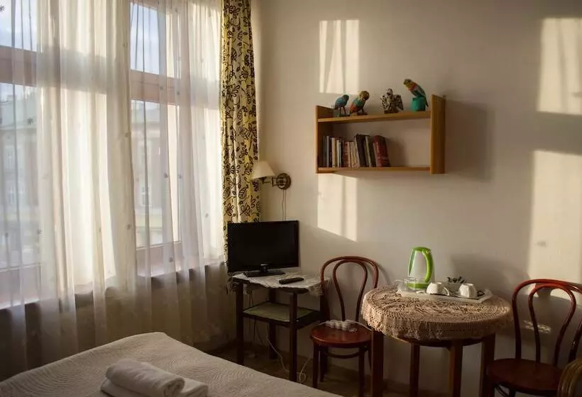 تختخواب و صبحانه Kolory Guest House