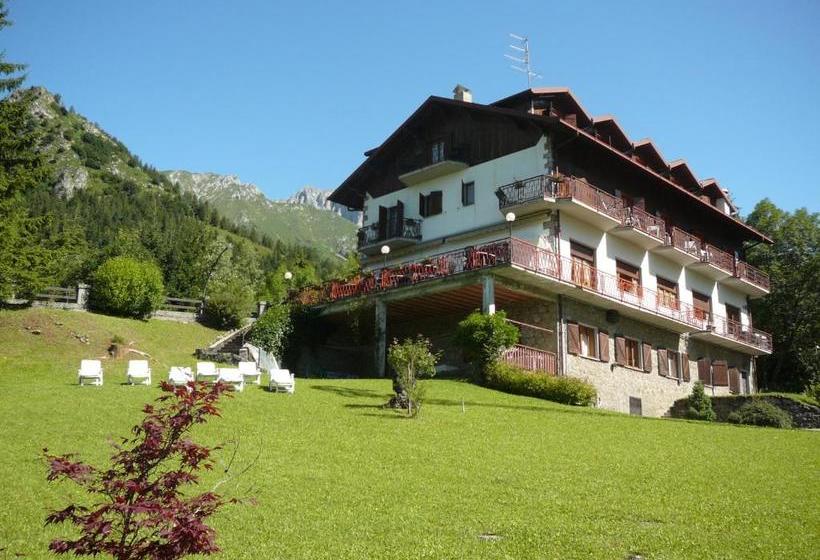 Отель Albergo Ristorante Scanapà