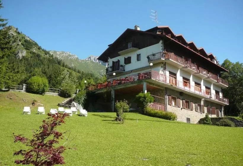 호텔 Albergo Ristorante Scanapà