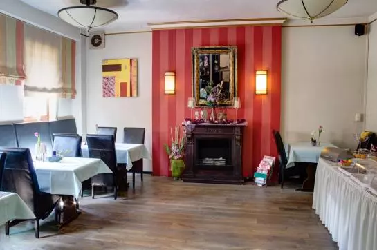 ホテル & Restaurant Arnoldusklause