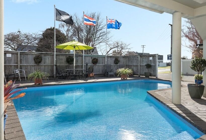 בית מלון כפרי Asure Macy's Motor Inn