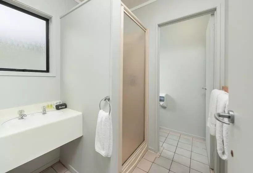 בית מלון כפרי Asure Macy's Motor Inn