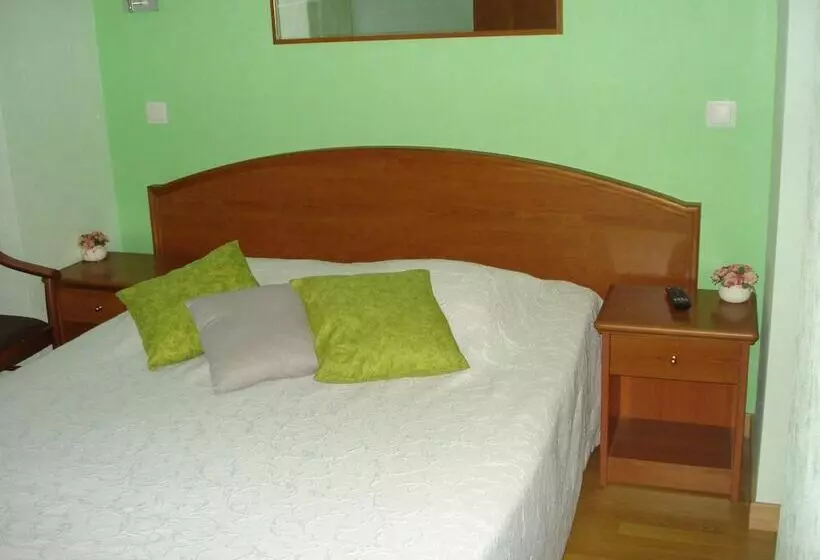 Отель Chambres D Hôtes La Chaumière