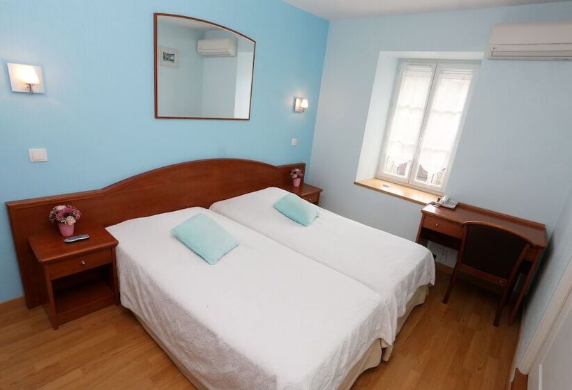 ホテル Chambres D Hôtes La Chaumière