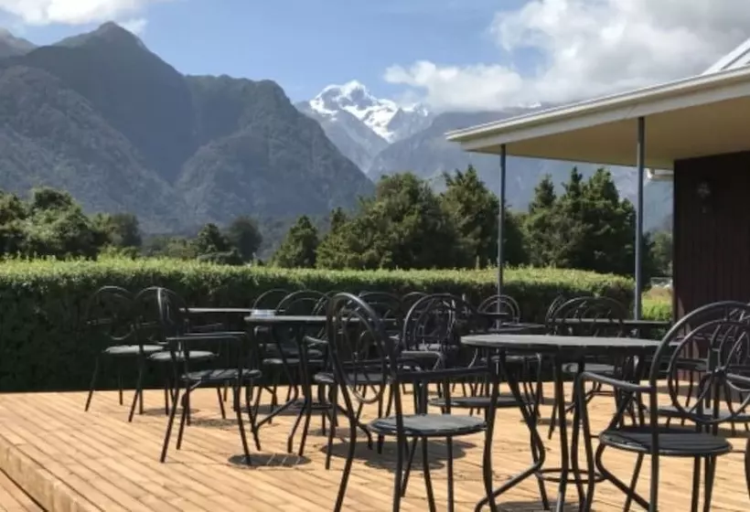 בית מלון כפרי High Peaks