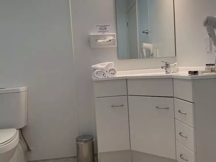 בית מלון כפרי High Peaks